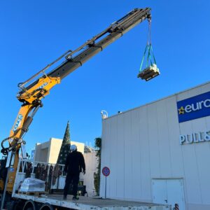 Installazione parapetto autoportante presso Centro Commerciale Porte dello Jonio